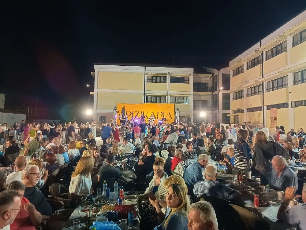 Σέρρες: Τα «Ριζικάρια» γνήσιο παραδοσιακό γλέντι γεμάτο μουσική, χορό, συγκίνηση και… ψυχή!