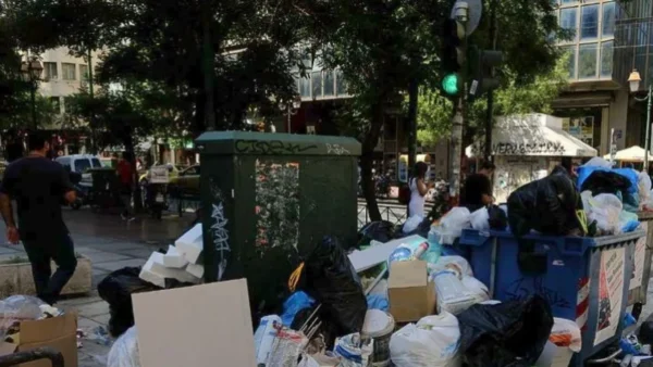 Έκκληση του Δ. Θεσσαλονίκης για λιγότερα σκουπίδια στους κάδους λόγω αποχής των εργαζομένων
