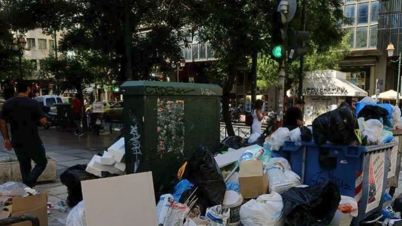 Έκκληση του Δ. Θεσσαλονίκης για λιγότερα σκουπίδια στους κάδους λόγω αποχής των εργαζομένων