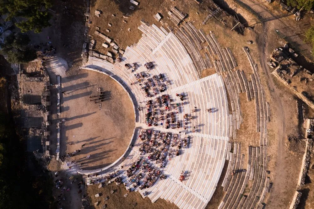 Aρχαίο θέατρο Θάσου: Πρώτη παράσταση μετά από 14 χρόνια - Αποκαλύπτει ξανά την αίγλη του