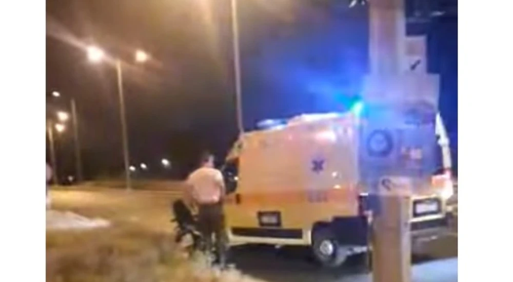 Τώρα: Τροχαίο ατύχημα με μηχανή πριν τη γέφυρα για Σκούταρι