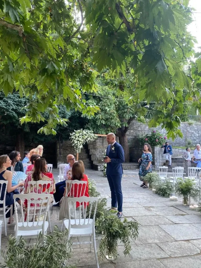 Κρατήσεις για γάμους στον πλάτανο της Τσαγκαράδας μέχρι και για το καλοκαίρι του 2026