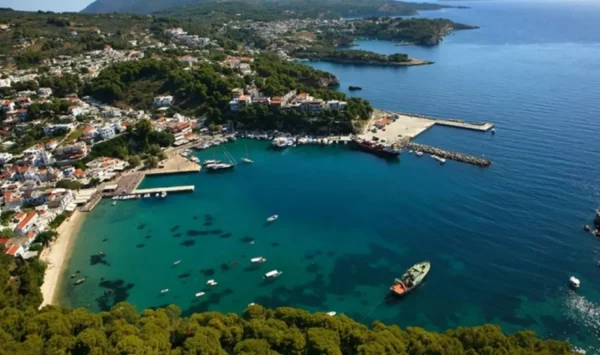 Αλόννησος: Έσπασε ο κάβος φέρι μποτ όταν έδενε στο λιμάνι του νησιού