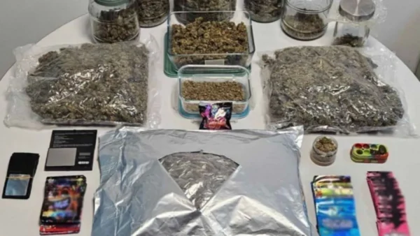 Θεσσαλονίκη: Συνελήφθη 33χρονος με πάνω από μισό κιλό κοκαΐνη, κάνναβη, «σοκολάτα» και MDMA