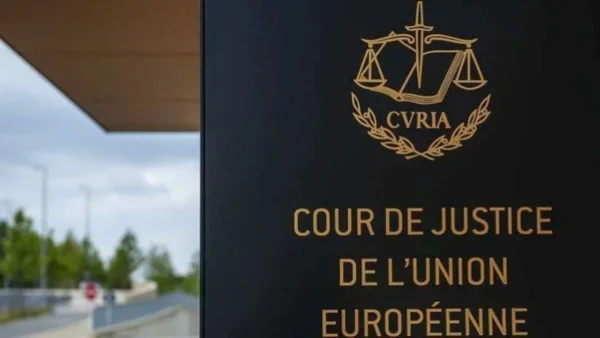 Η ευρωπαϊκή δικαιοσύνη δικαίωσε τους ιταλούς δικαστές για την μεταφορά των διασωζόμενων στην θάλασσα μεταναστών στην Αλβανία