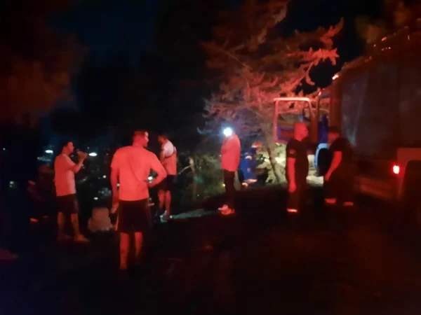 Πυρκαγιά στην Ακρόπολη Σερρών - Συνδρομή του Δήμου με οχήματα και προσωπικό 