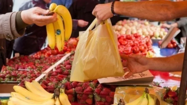 Η Θεσσαλονίκη υποδέχεται την πρώτη απογευματινή λαϊκή αγορά στην Ελλάδα