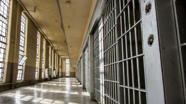 Ι. Μπούγας: Πάνω από 17.000 αποφυλακίσεις με τον νόμο Παρασκευόπουλου
