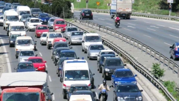 Έκτακτα μέτρα της Τροχαίας και απαγόρευση κίνησης των φορτηγών για την έξοδο του Δεκαπενταύγουστου