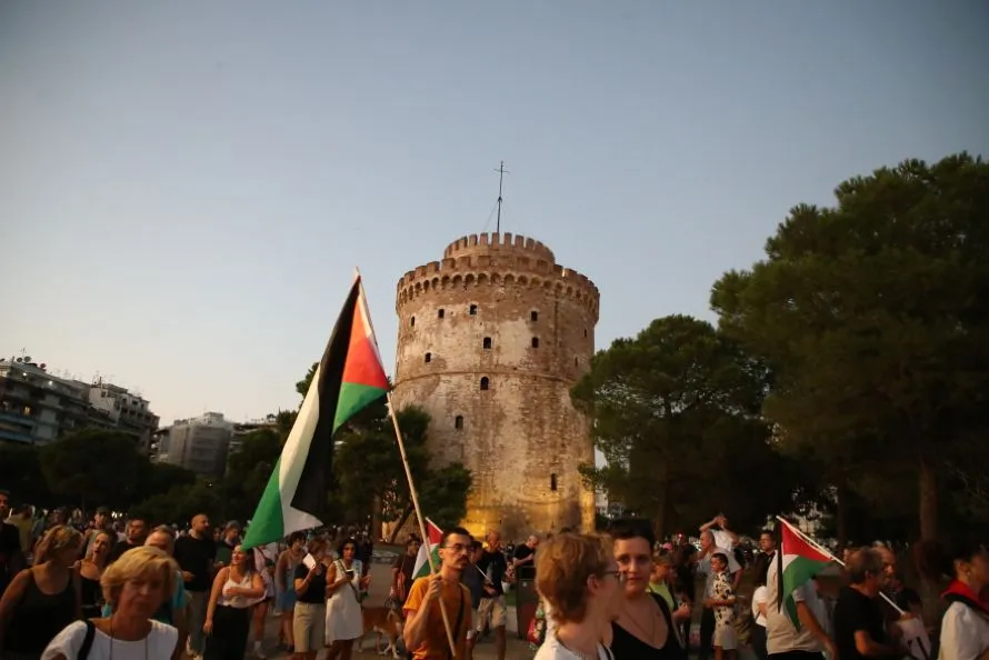 Συγκεντρώσεις υπέρ του παλαιστινιακού λαού σε πάνω από 70 σημεία της χώρας - Βίντεο και φωτογραφίες