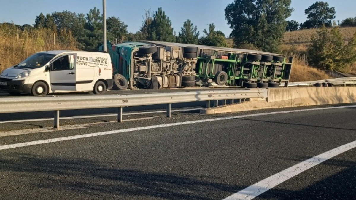 Νταλίκα ανετράπη στον κάθετο άξονα της Εγνατίας οδού στη Σιάτιστα