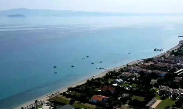 Καιρός: Πού αναμένονται βροχές και καταιγίδες – Ως 34 βαθμούς ο υδράργυρος