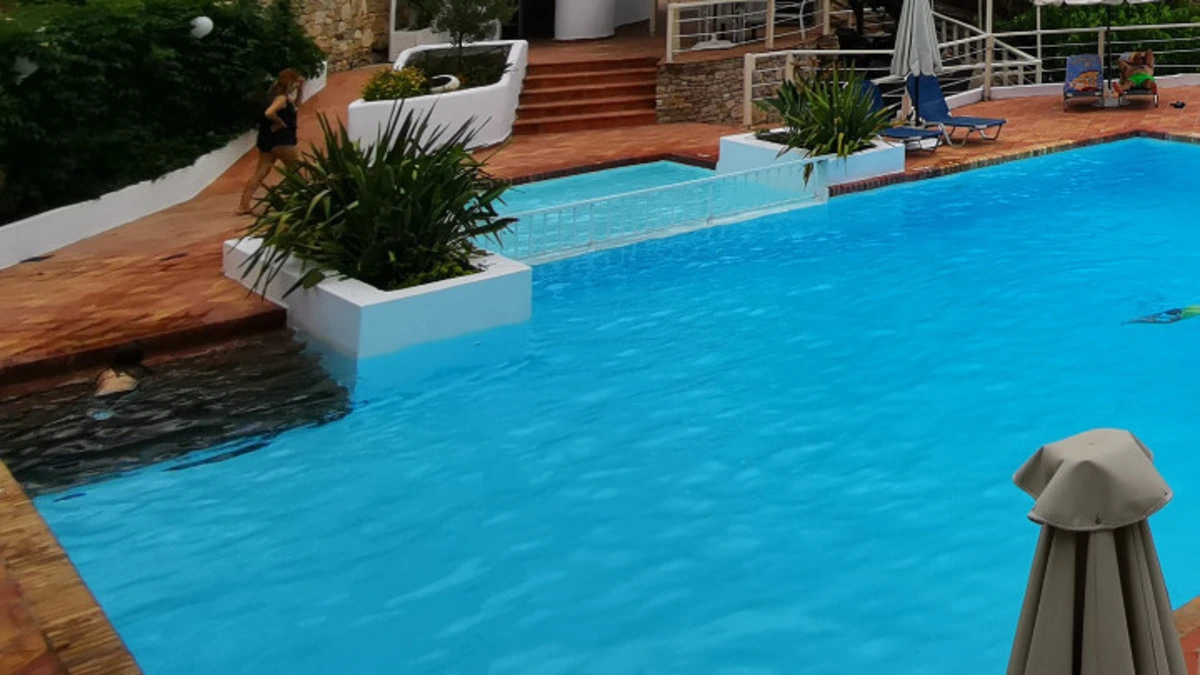 Παξοί: Προθεσμία για να απολογηθούν τη Δευτέρα πήραν οι συγγενείς της 4χρονης που πνίγηκε σε πισίνα