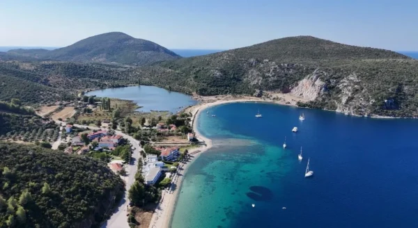 Πόρτο Κουφό: Ο κρυμμένος παράδεισος της Σιθωνίας - video