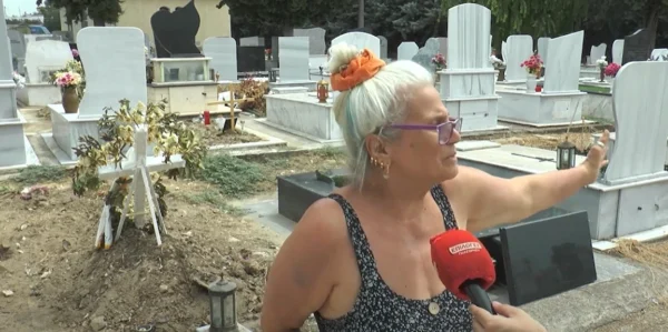 Σέρρες: Έθαψε την μητέρα της την Παρασκευή και μέχρι την Τετάρτη σκυλιά έσκαψαν τον τάφο - video