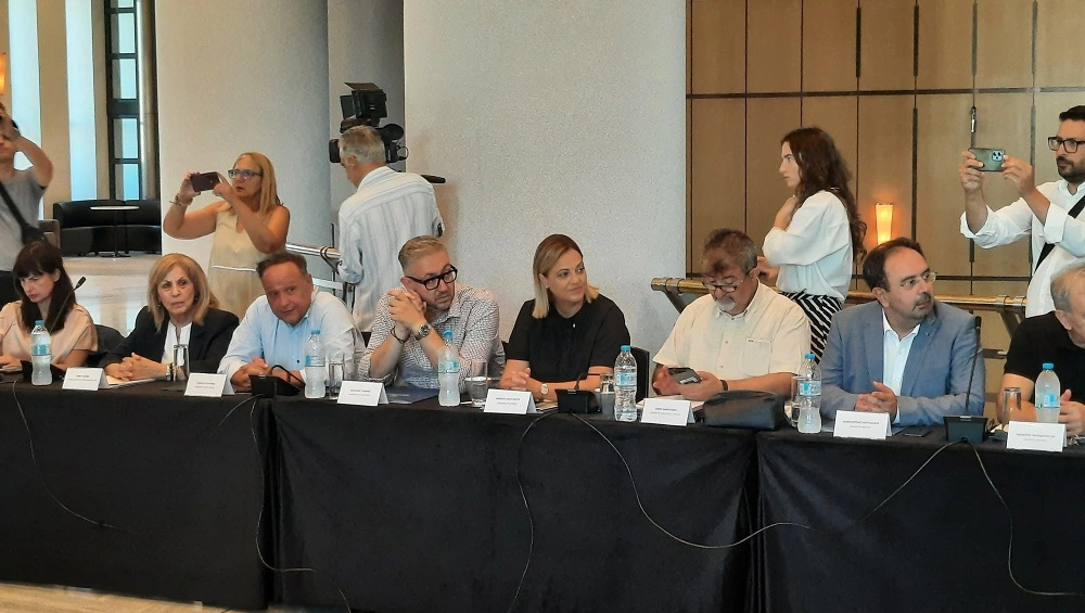 Είπαν τα προβλήματά τους στον Κωστή Χατζηδάκη οι δήμαρχοι της Κεντρικής Μακεδονίας - video