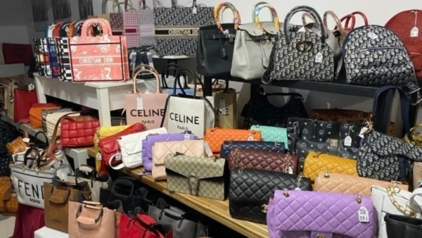 Θεσσαλονίκη: Πάνω από 600 προϊόντα «μαϊμού» κατασχέθηκαν σε ελέγχους σε λαϊκές αγορές