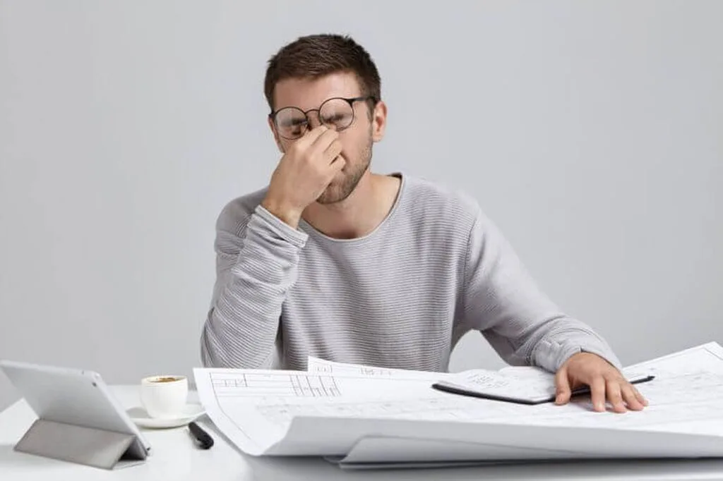 Το σύνδρομο Burnout «απειλεί» πολλούς εργαζομένους στην Ελλάδα - Ειδικός εξηγεί τι είναι και πώς αντιμετωπίζεται