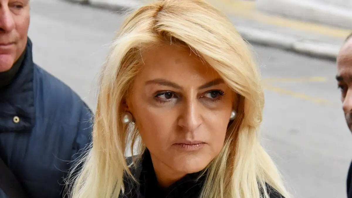 Πέθανε η κόρη της Μπέσσυς και του Διαμαντή Λαιμού – Θρήνος στην εφοπλιστική οικογένεια