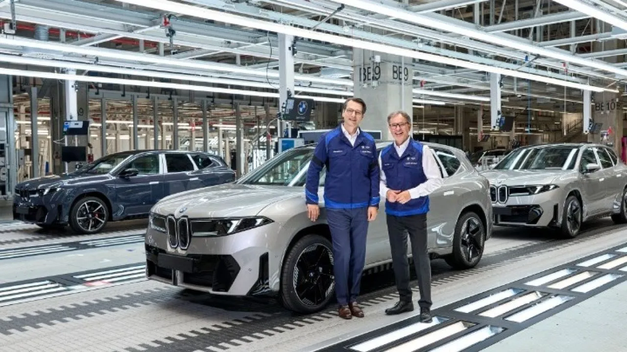 Εγκαινιάστηκε το εργοστάσιο του ομίλου της BMW στο Debrecen