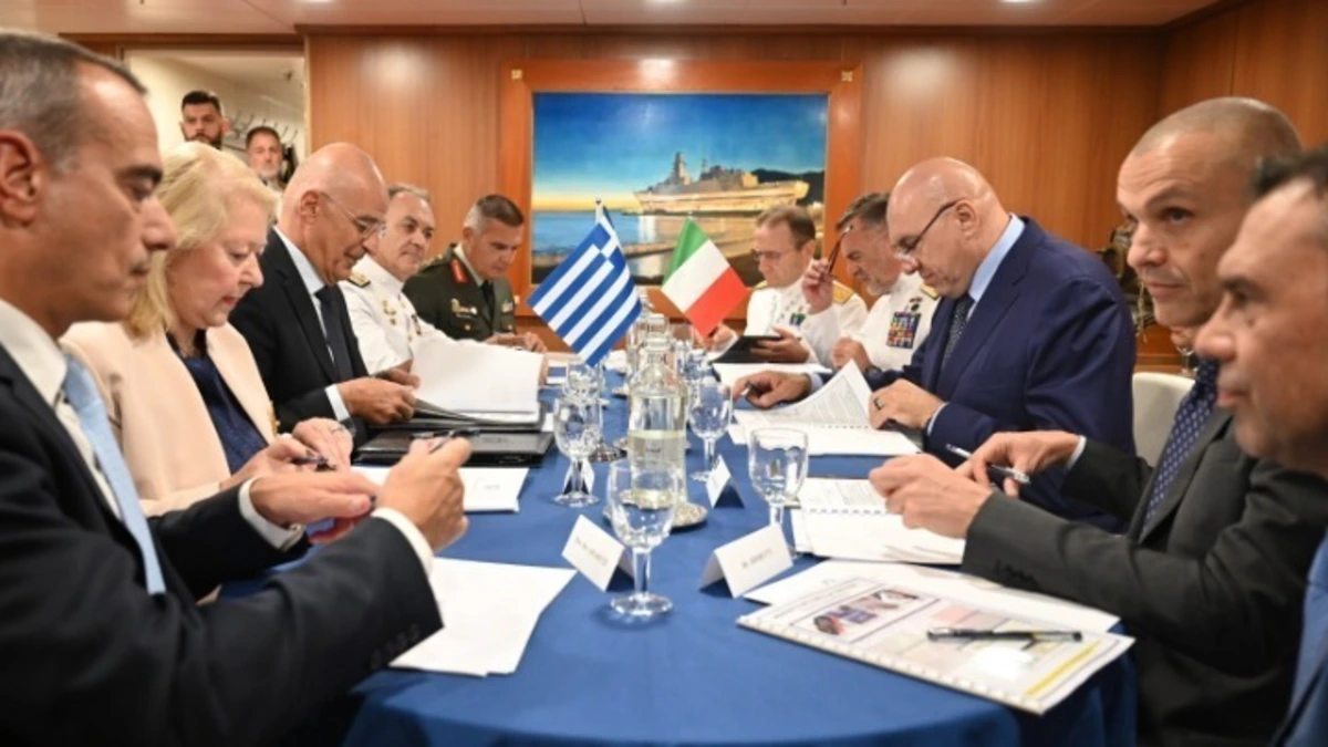 Υπογραφή μνημονίου για τη ναυτική συνεργασία Ελλάδας - Ιταλίας και δήλωσης προθέσεων για 2+2 φρεγάτες Bergamini