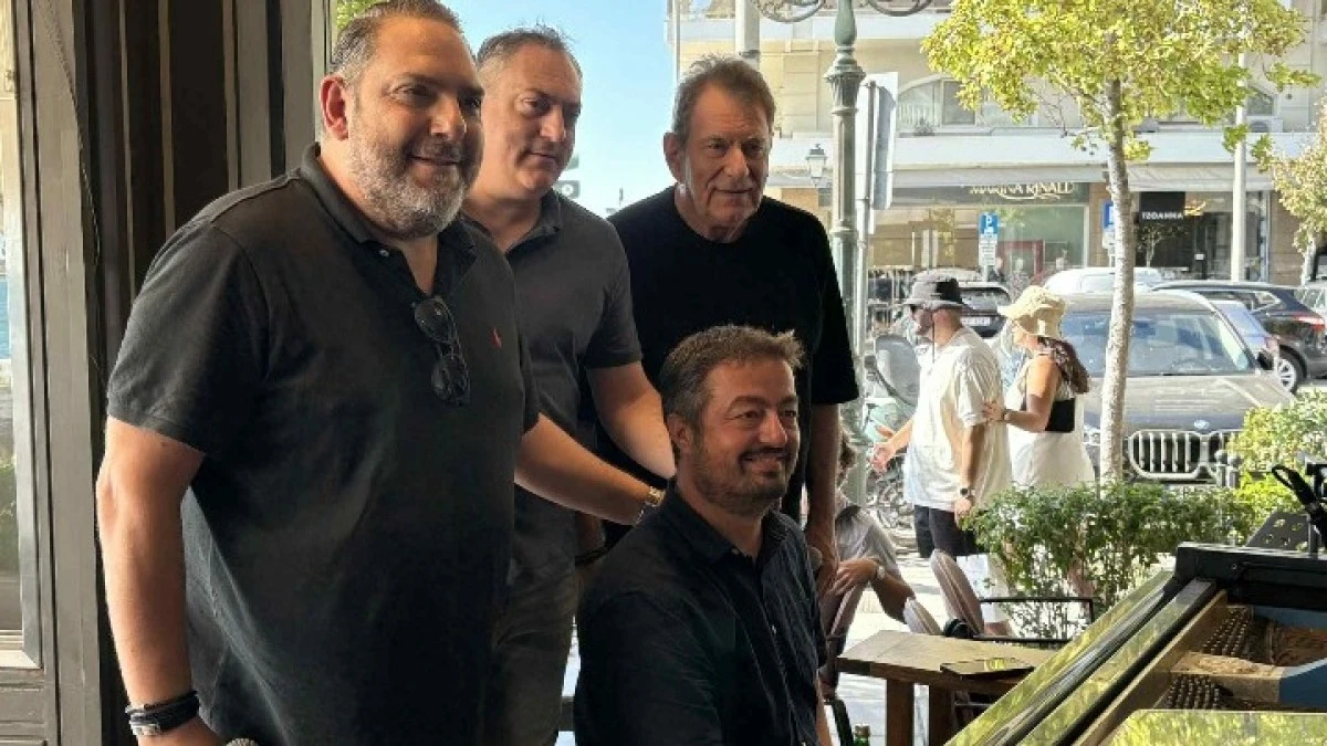 Στράτος Διονυσίου: «Τα πήρες όλα και έφυγες»