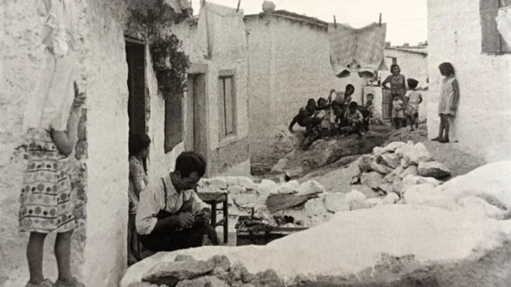 Η μακρά διαδρομή της Δραπετσώνας - Εκεί όπου δεν είχαν ζωή οι πρόσφυγες και τόπο οι πόρνες...