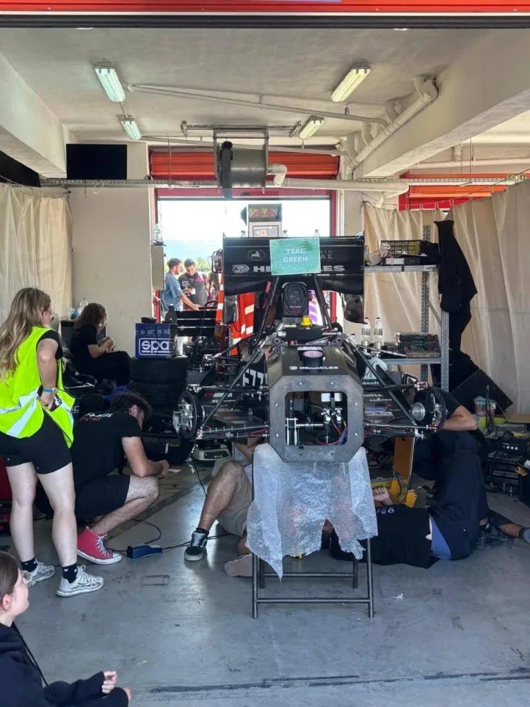 Ολοκληρώθηκε με επιτυχία ο τελικός της Formula IHU 2025στο Αυτοκινητοδρόμιο Σερρών