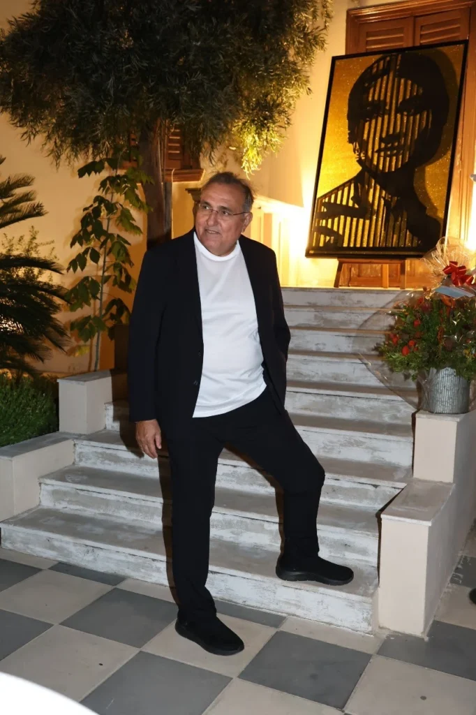 Σημαντικές προσωπικότητες στα εγκαίνια της έκθεσης του Μάνου Ιωαννίδη στο Μουσείο «Σοφία Λασκαρίδου»