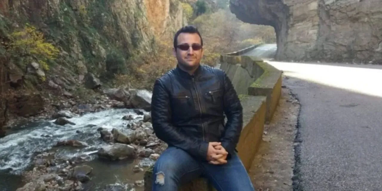 Τέμπη: Στην αντεπίθεση η οικογένεια του μηχανοδηγού της εμπορικής -Αγωγές σε όσους τον ενέπλεξαν με λαθρεμπόριοΠηγή: iefimerida.gr - Τέμπη: Στην αντεπίθεση η οικογένεια του μηχανοδηγού της εμπορικής -Αγωγές σε όσους τον ενέπλεξαν με λαθρεμπόριο