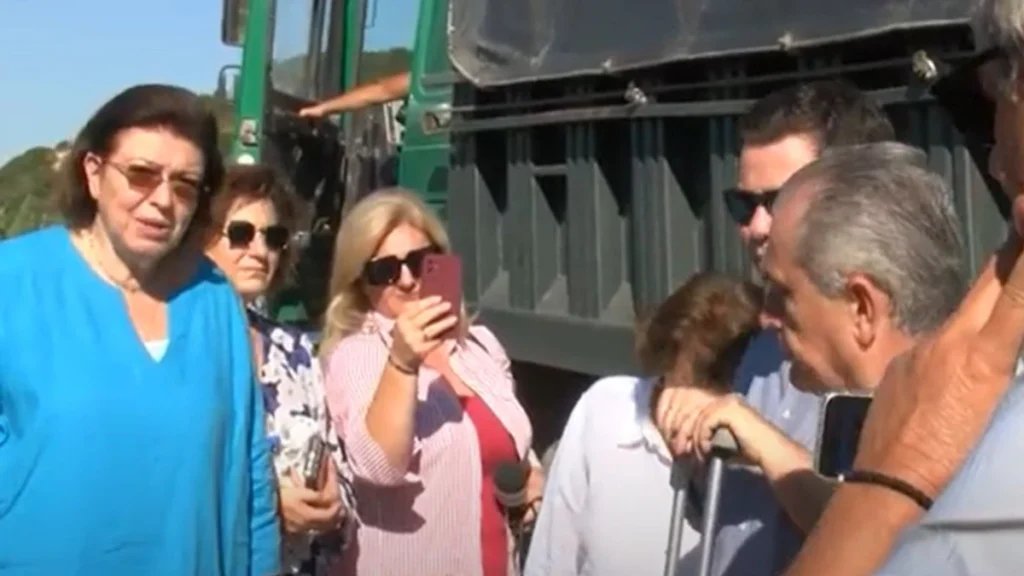 Λίνα Μενδώνη: Νέες ανασκαφές στον Τύμβο Καστά δεν πρόκειται να γίνουν - Τι απάντησε στο ερώτημα για τα μυστικά του