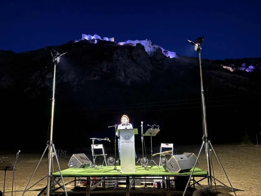 Φωτίστηκε το βυζαντινό φρούριο του 14ου αιώνα «Γυναικοκάστρο» στο Κιλκίς