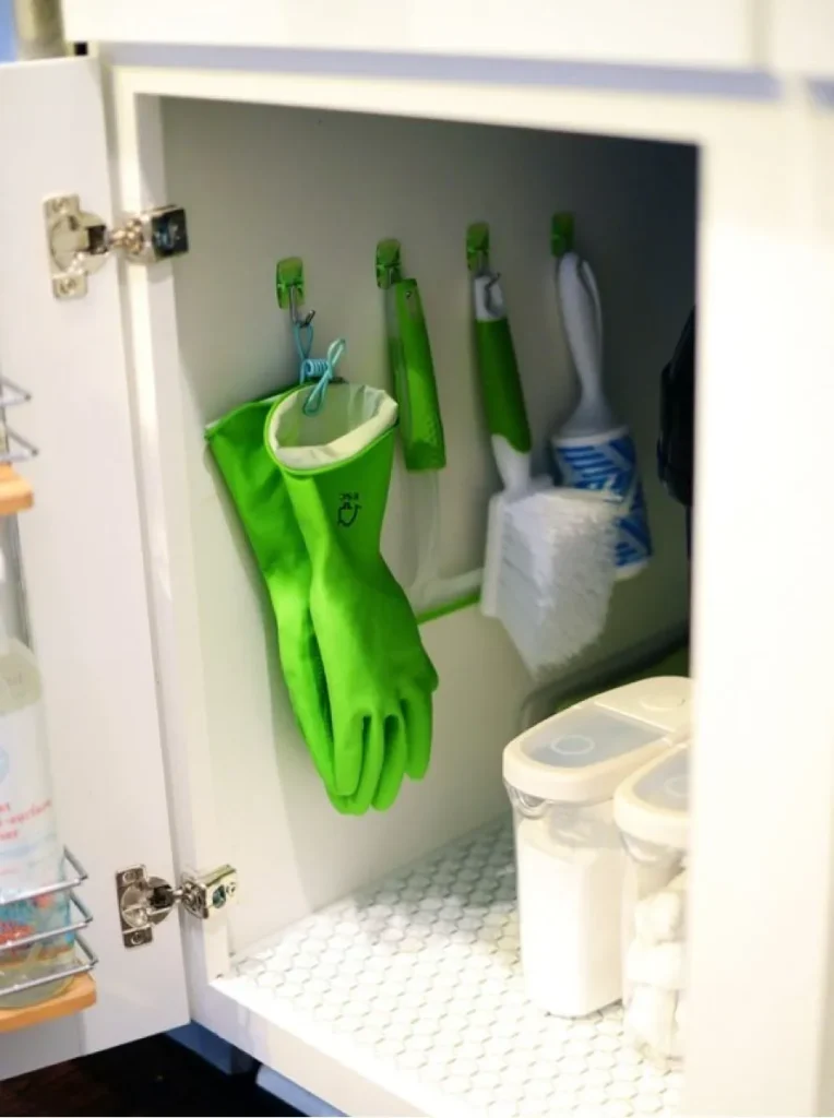 Μικρή κουζίνα, μεγάλες ιδέες: Έξυπνες λύσεις αποθήκευσης χωρίς ντουλάπια!