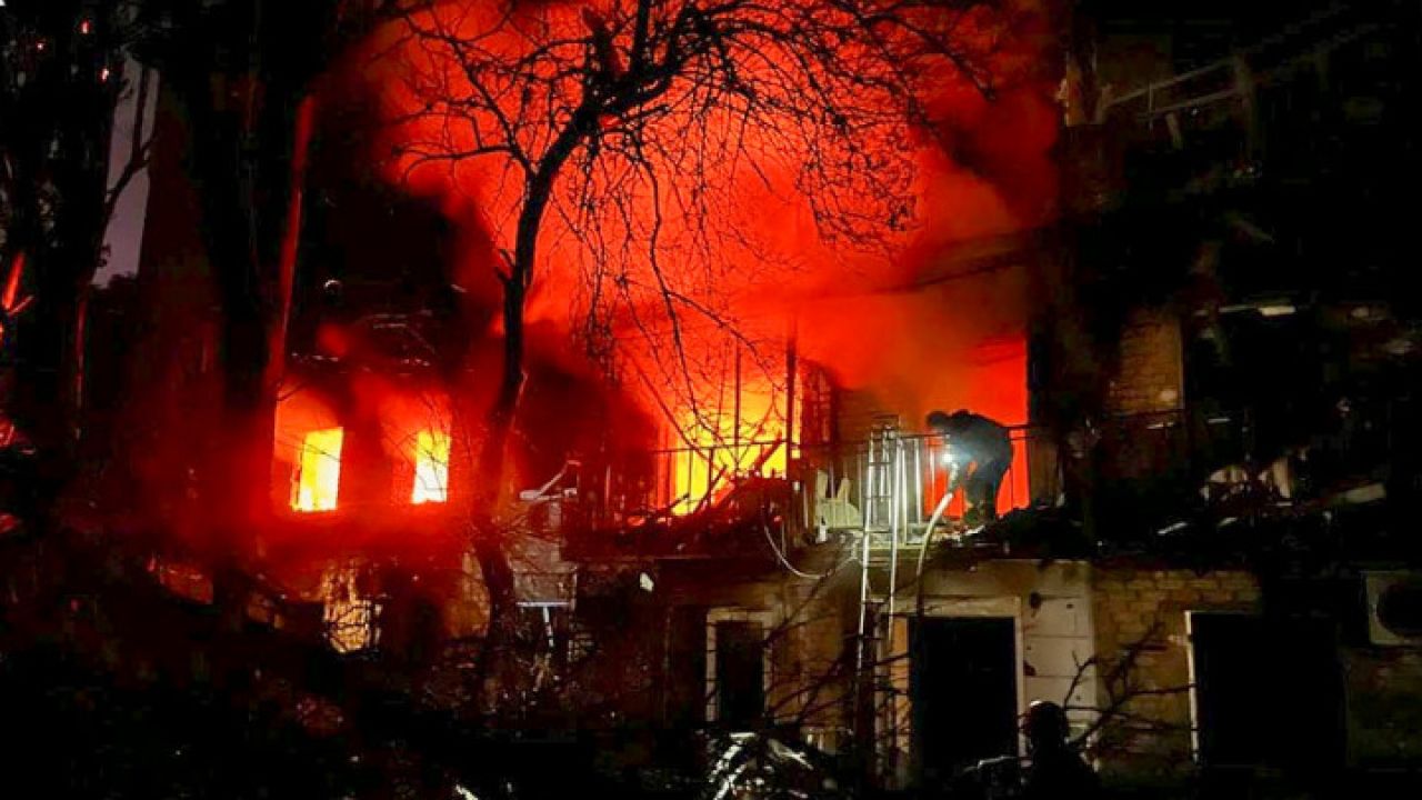 Πάνω από 300 άνθρωποι σε πόλη της Ρωσίας απομακρύνονται από τα σπίτια τους εξαιτίας ουκρανικής επιδρομής drones