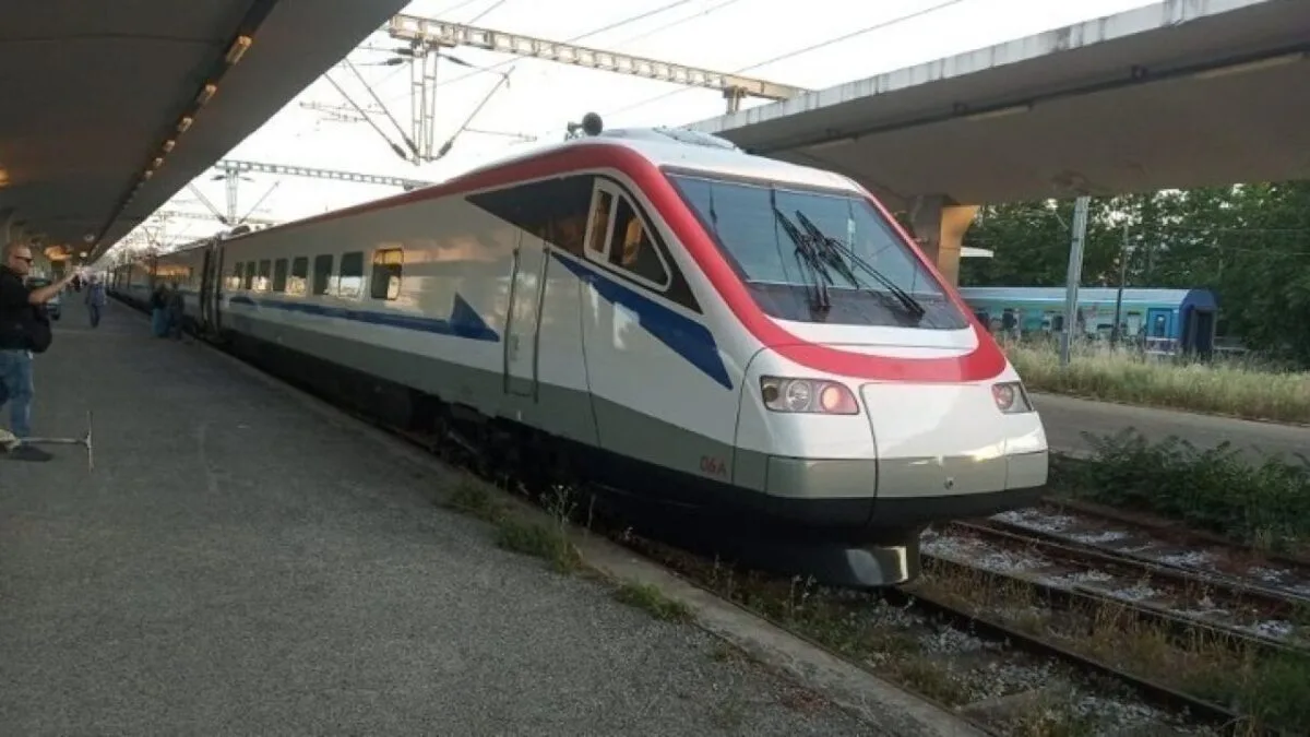 Hellenic Train: Ακινητοποιήθηκε αμαξοστοιχία στην Τιθορέα λόγω βλάβης στο σύστημα τηλεδιοίκησης - Αναχώρησε με καθυστέρηση 95 λεπτών