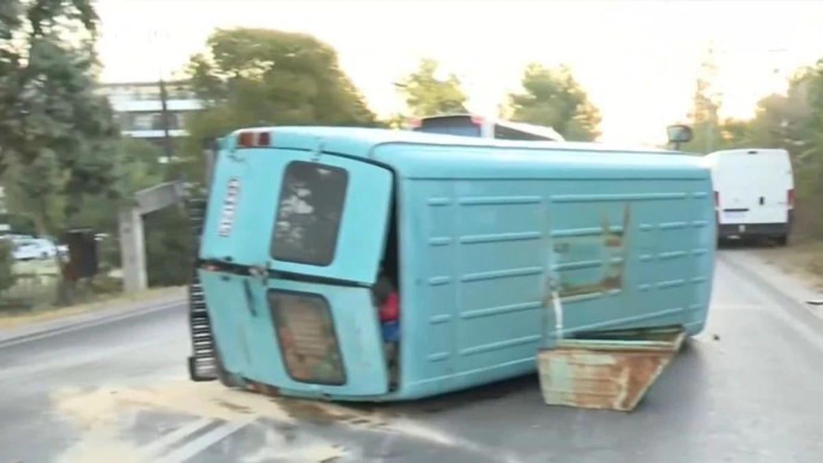 Θεσσαλονίκη: IX μπήκε στο αντίθετο ρεύμα και έπεσε πάνω σε άλλα δύο οχήματα στη Μηχανιώνα