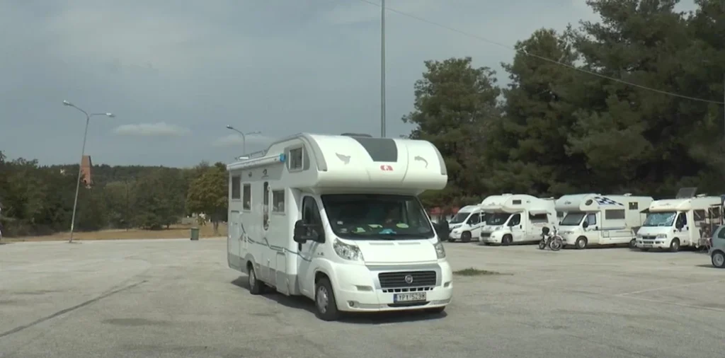 Κατέφθασαν στις Σέρρες 50 αυτοκινούμενα τροχόσπιτα - video