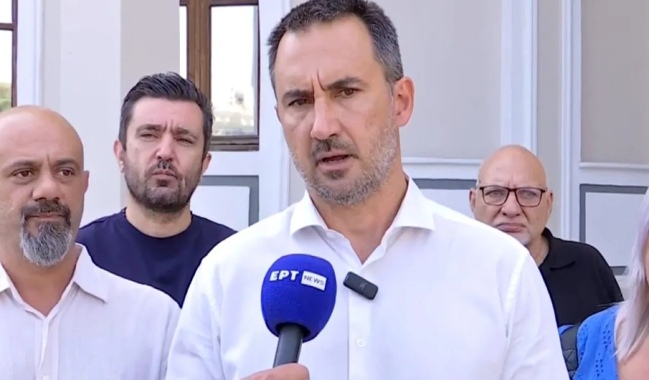 Θεσσαλονίκη: Επίσκεψη Χαρίτση στο Ιπποκράτειο Νοσοκομείο- Κριτική για τις ελλείψεις στο Ε.Σ.Υ