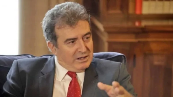 M. Χρυσοχοϊδης: Εγκαθίστανται εξειδικεύμενοι αστυνομικοί μέσα στους καταυλισμούς Ρομά