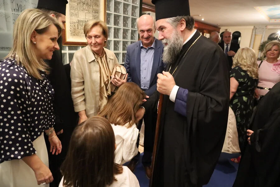 Σερρών Θεολόγος:  Αγιασμός των Σχολών του «Μαξιμείου Πνευματικού Κέντρου»