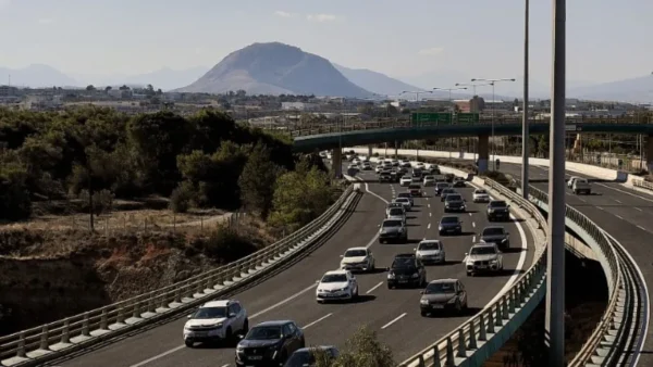 Πρόστιμα έως 2.000 ευρώ για απλήρωτα τέλη, ΚΤΕΟ και ανασφάλιστα ΙΧ κάθε εξάμηνο: πώς θα εντοπίζονται οι παραβάτες
