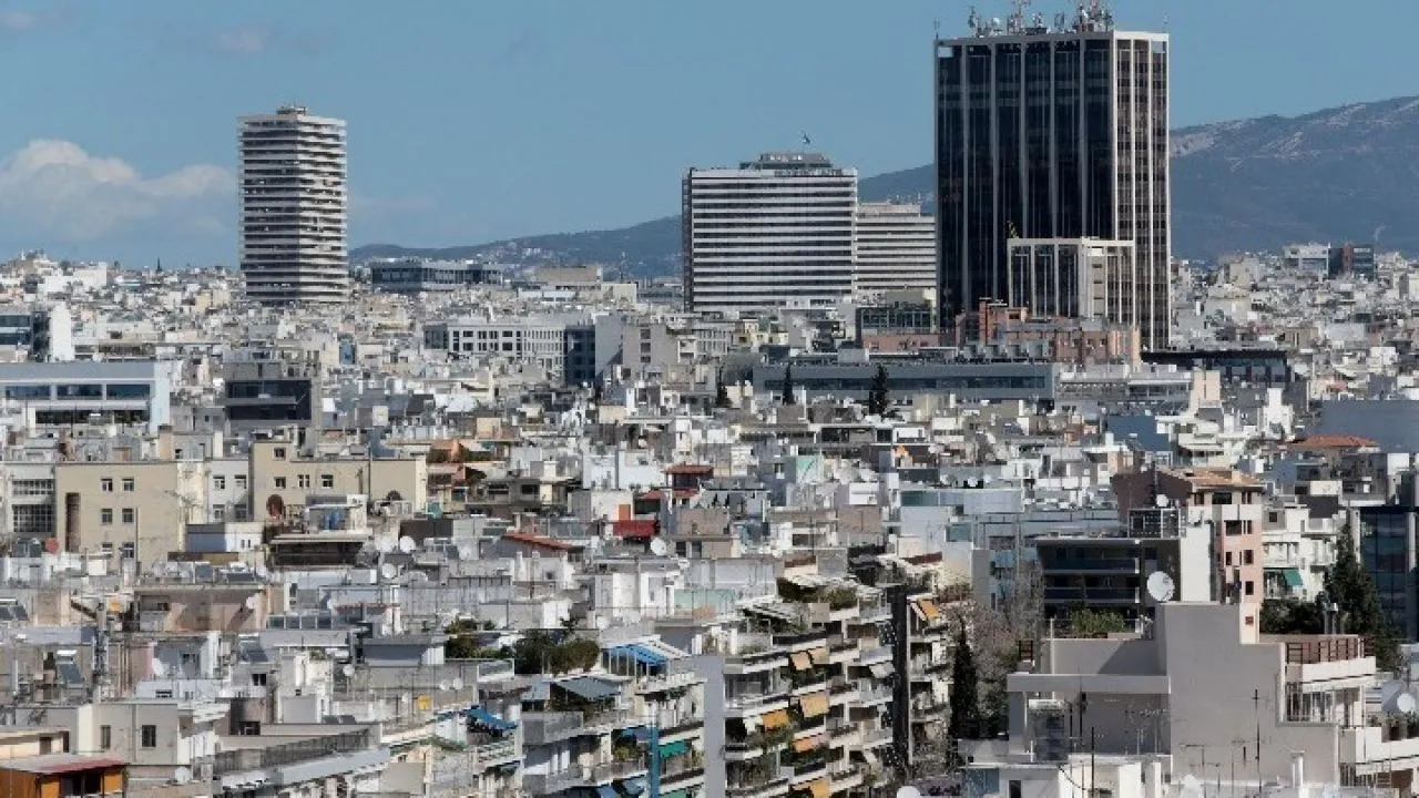 Άνδρας έπεσε από τον 24ο όροφο του πύργου της Πανόρμου και σκοτώθηκε