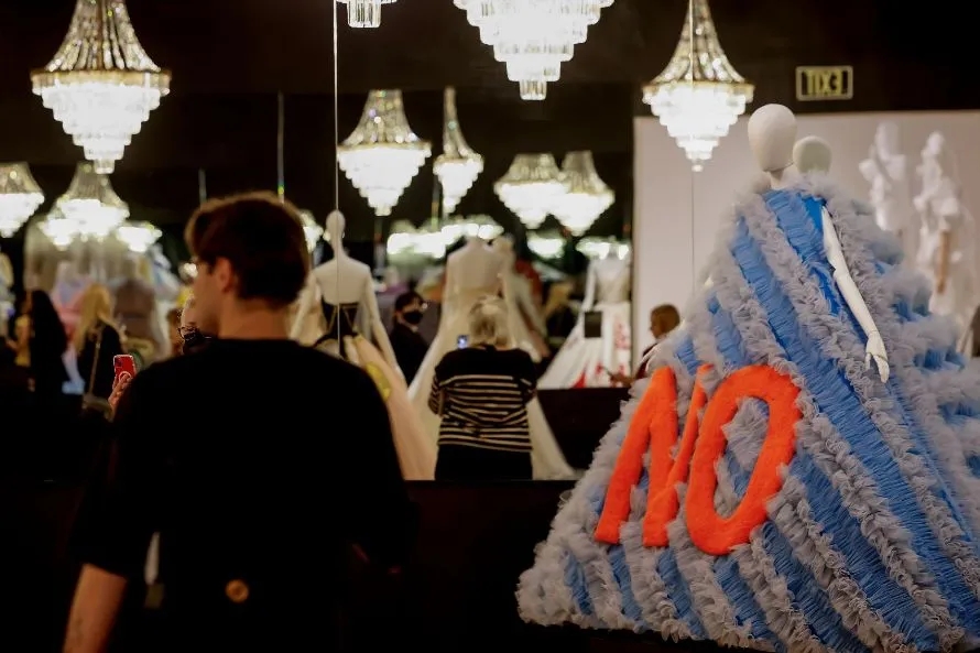 Τη μόδα και την τέχνη γεφυρώνει η έκθεση «Viktor&Rolf. Fashion Statements» στην Ατλάντα