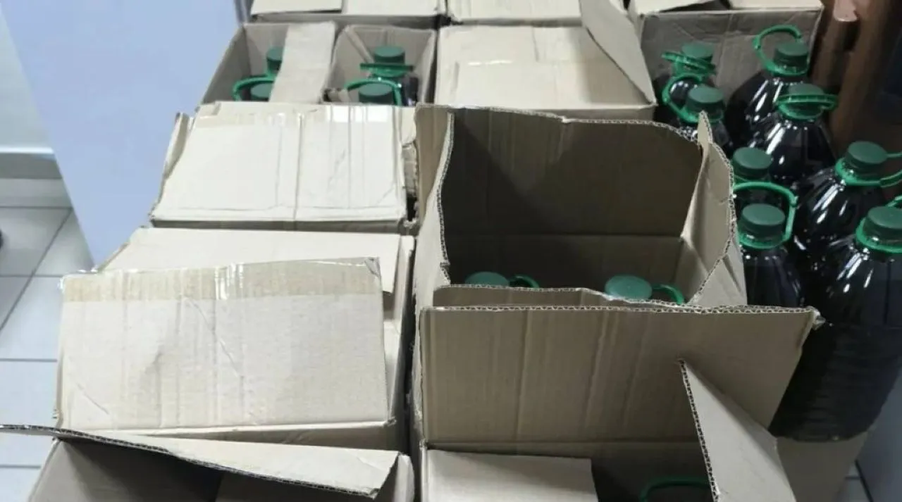 Δύο συλλήψεις για εμπορία ελαιολάδου στο Καματερό – Κατασχέθηκαν 600 λίτρα