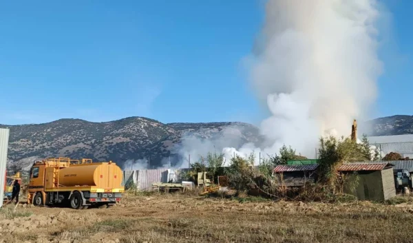 Ο Δήμος Σερρών συνέδραμε στην κατάσβεση της φωτιάς στο Νέο Σούλιμε τρεις υδροφόρες και ένα μηχάνημα έργου