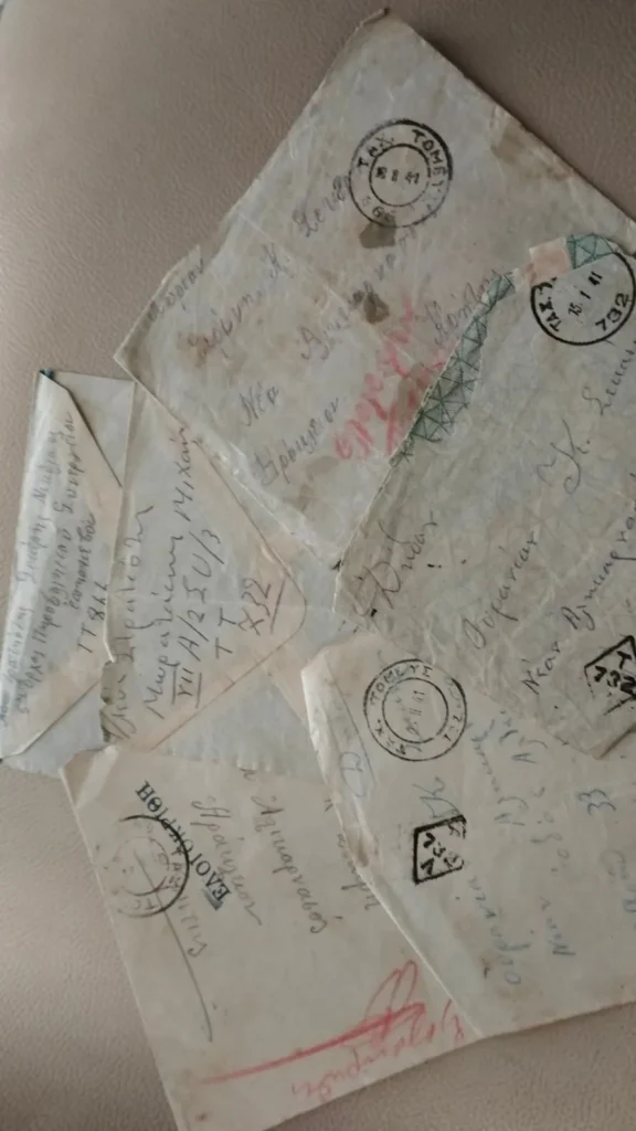 28η Οκτωβρίου - Ηράκλειο: Τα γράμματα από το μέτωπο, είναι ό,τι έχει από τον πατέρα του