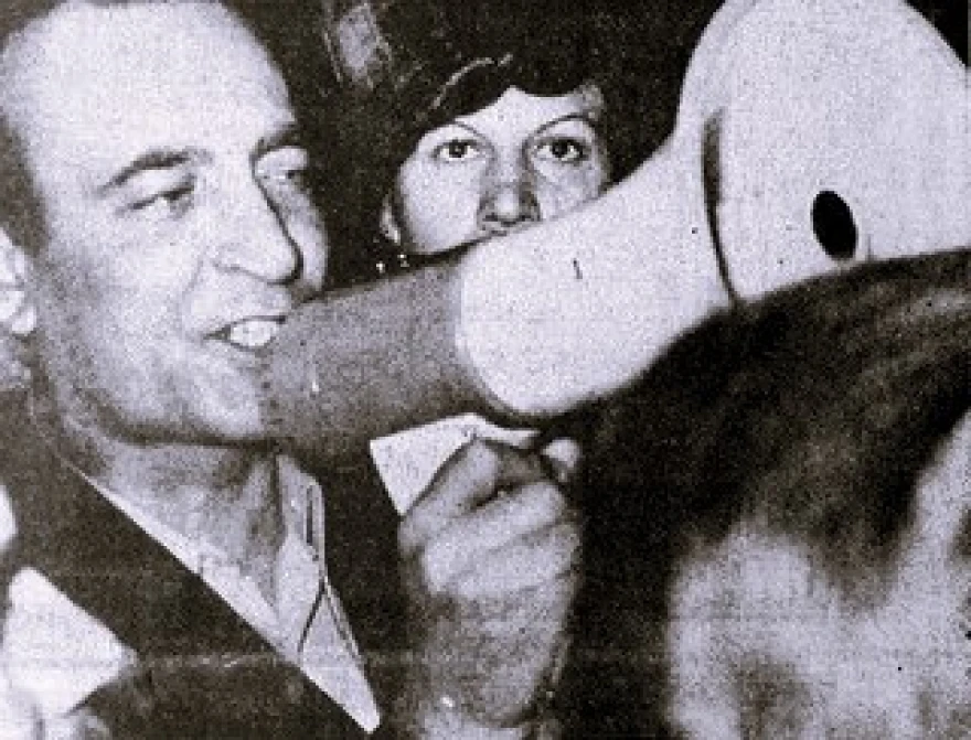 Γ. Καματερός: Φιλοδοξούσε να ανοίξει πατσατζίδικο, αλλά του έλαχε αποστολή «διάσωσης της ανθρωπότητας» από τον καρκίνο με το θαυματουργό νερό του