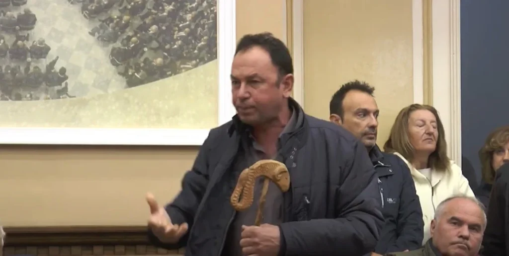 Κτηνοτρόφος: "Το μαντρί ήταν το 4ο παιδί μου και το σκότωσαν" - Ξέσπασμα κτηνοτρόφων στις Σέρρες - video