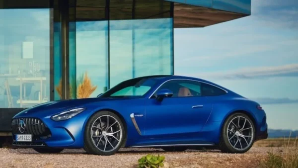 Μείωση των κερδών της Mercedes κατά το γ' τρίμηνο