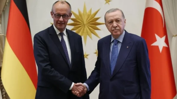 Συνάντηση Μερτς - Ερντογάν στην Άγκυρα: Κυρίαρχα θέματα η αμυντική συνεργασία και τα ευρωτουρκικά, διαφώνησαν για Ισραήλ